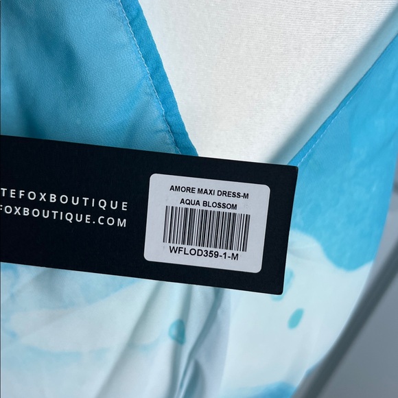 NWT White Fox Amore Backless Maxi Dress Aqua Blossom Vacation Cruise Medium - Picture 7 of 16